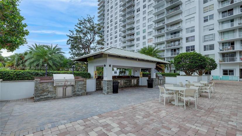 Picture of 2851 NE 183Rd St # 817E, Aventura FL 33160