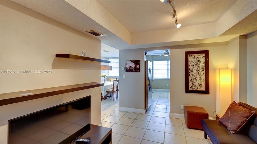 Picture of 2851 NE 183Rd St # 817E, Aventura FL 33160