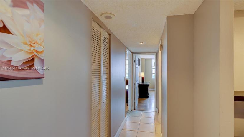 Picture of 2851 NE 183Rd St # 817E, Aventura FL 33160