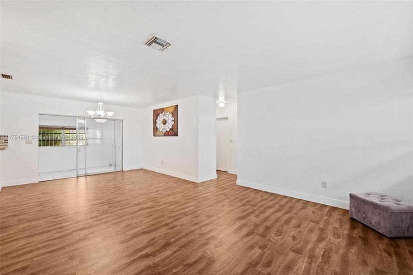 Picture of 4041 NW 191St St, Miami Gardens FL 33055