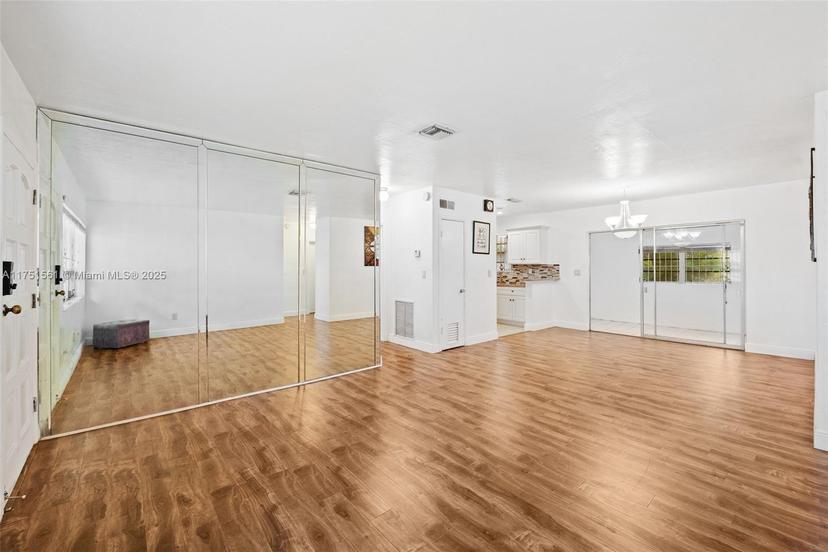 Picture of 4041 NW 191St St, Miami Gardens FL 33055