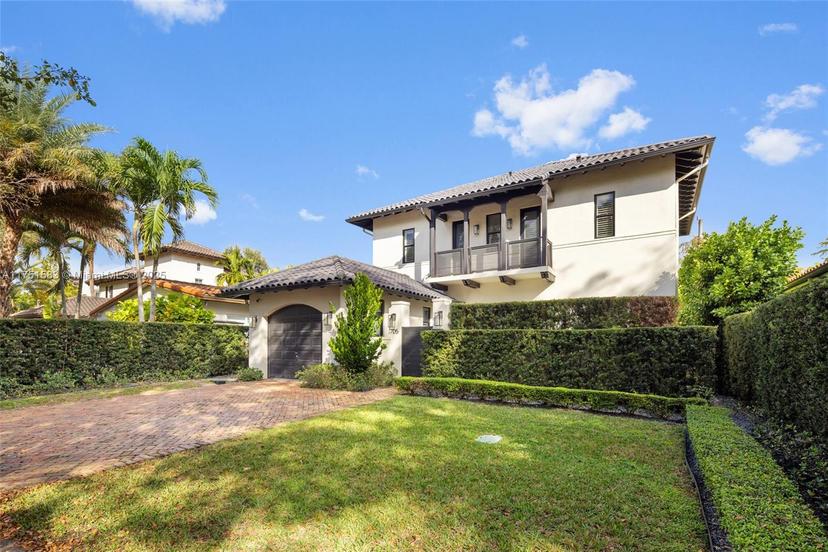 Picture of 705 Madeira Ave, Coral Gables FL 33134
