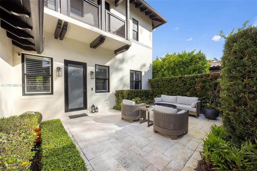 Picture of 705 Madeira Ave, Coral Gables FL 33134