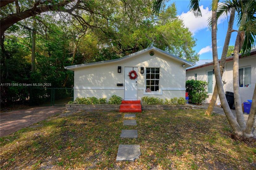 Picture of 4916 Washington Dr, Coral Gables FL 33133