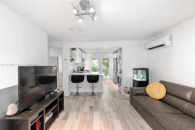 Picture of 4916 Washington Dr, Coral Gables FL 33133