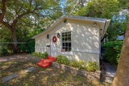 Picture of 4916 Washington Dr, Coral Gables, FL 33133