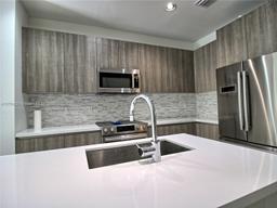 Picture of 10262 NW 72Nd Ter # 4, Doral, FL 33178