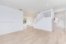 Picture of 934 Bluewood Ter, Weston, FL 33327