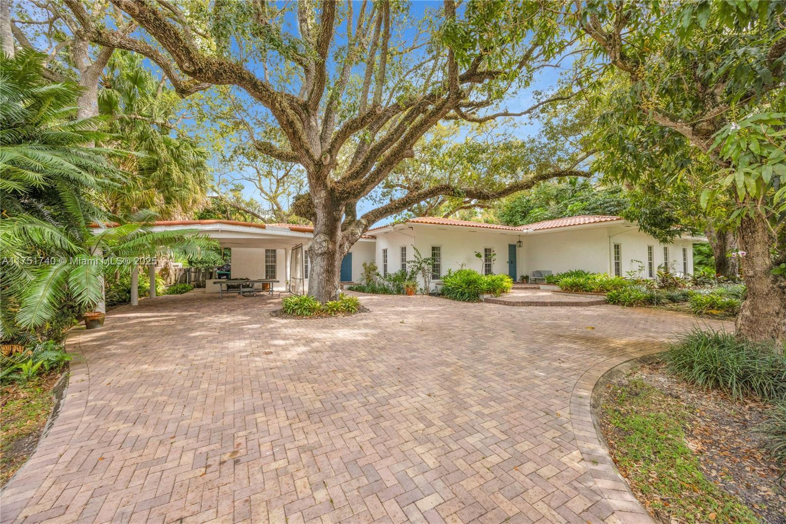 Picture of 14345 SW 72Nd Ct, Palmetto Bay, FL 33158