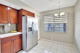 Picture of 1000 SW 125Th Ave # 206N, Pembroke Pines, FL 33027