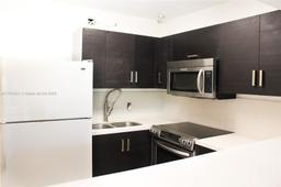 Picture of 319 Newport V # 319, Deerfield Beach, FL 33442