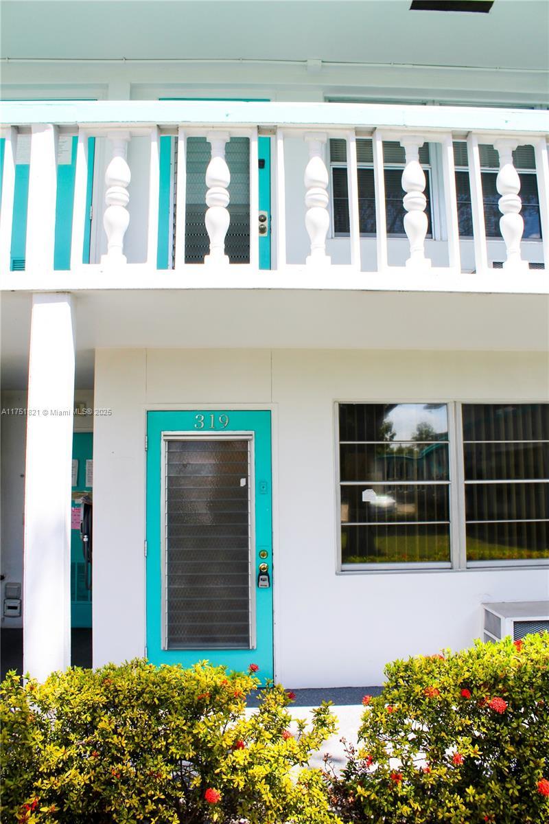 Picture of 319 Newport V # 319, Deerfield Beach FL 33442