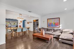 Picture of 11660 NE 8 Ave, Biscayne Park, FL 33161