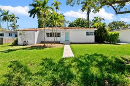 Picture of 10635 NE 11 Ct, Miami Shores, FL 33138