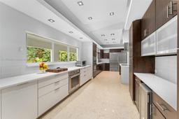Picture of 6784 SW 97Th St, Pinecrest, FL 33156