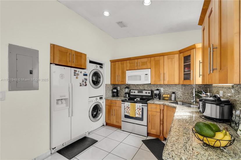 Picture of 8060 W 28Th Ct # 202, Hialeah FL 33018