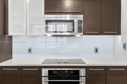 Picture of 55 SE 6Th St # 2405, Miami, FL 33131