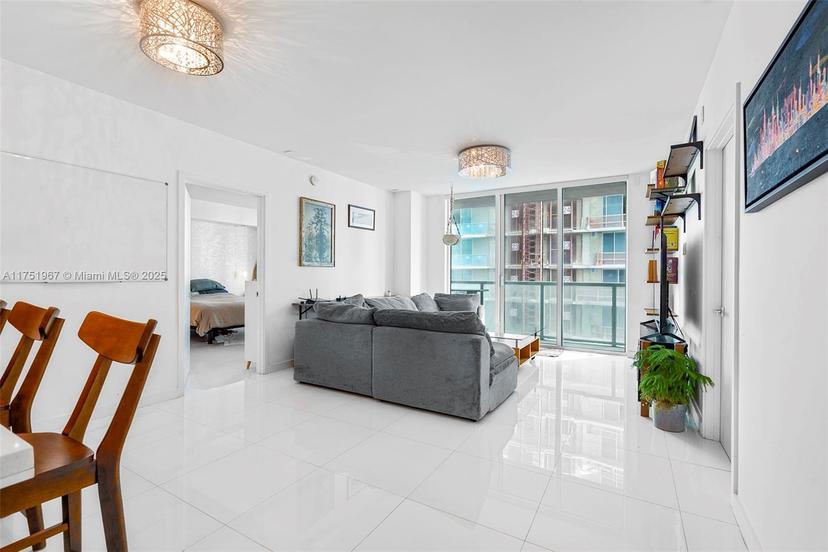 Picture of 55 SE 6Th St # 2405, Miami FL 33131
