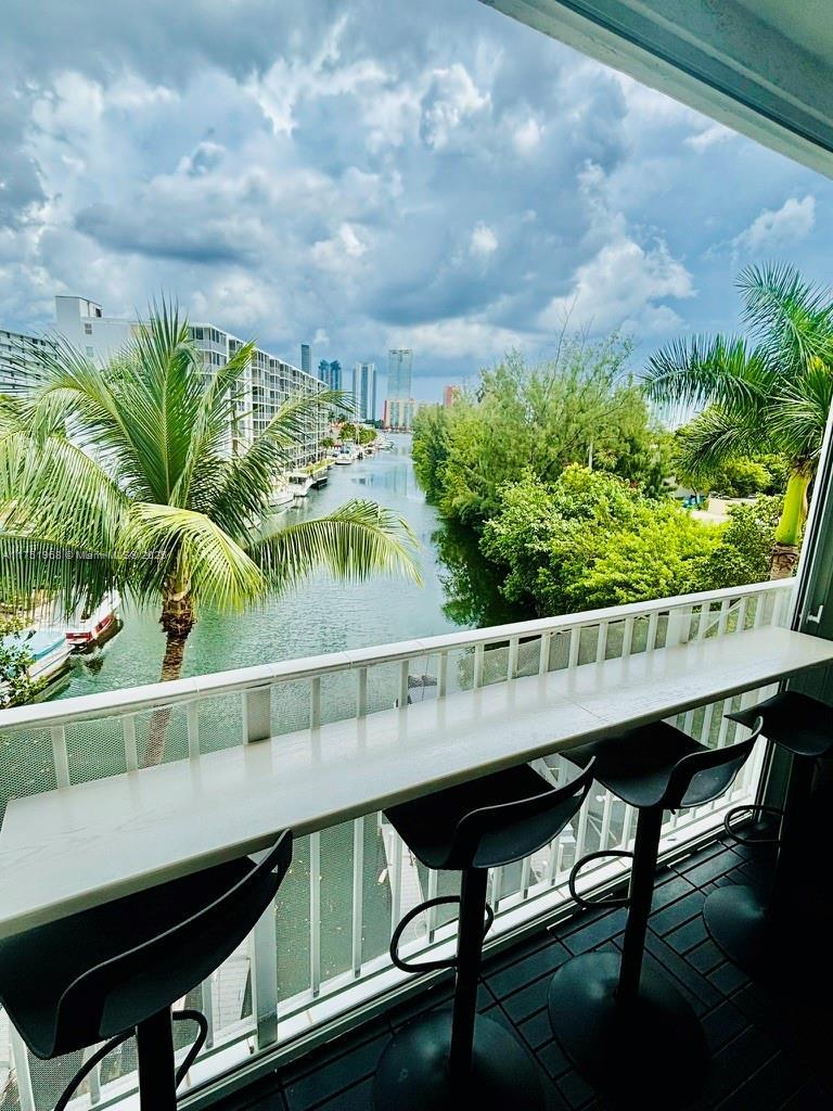Picture of 16531 NE 35Th Ave # 11, North Miami Beach FL 33160