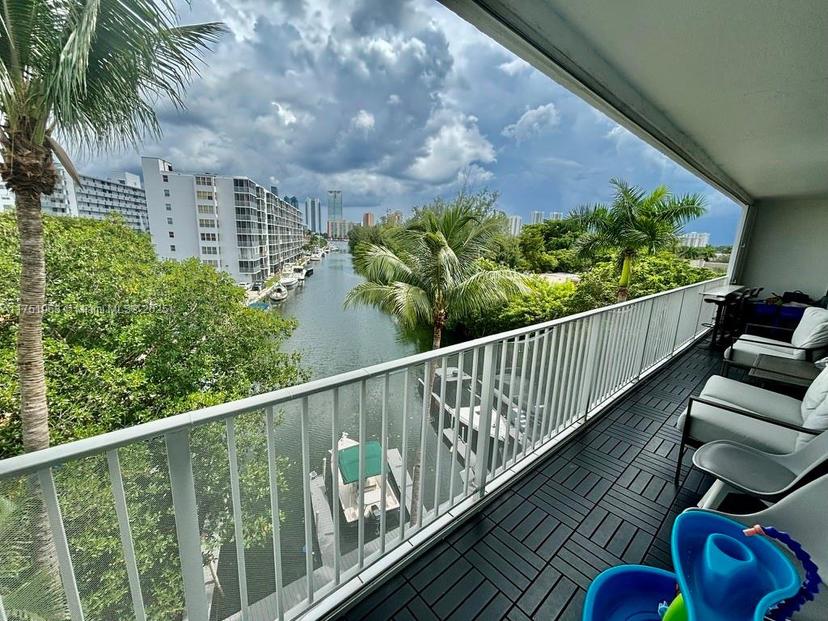 Picture of 16531 NE 35Th Ave # 11, North Miami Beach FL 33160