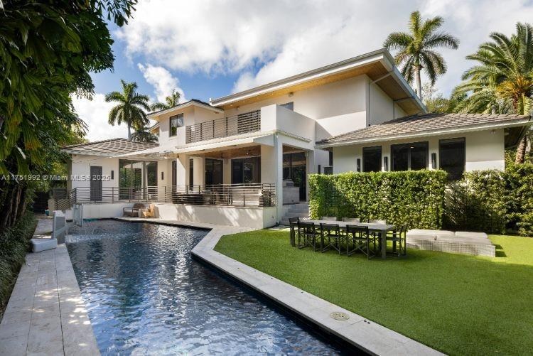 Picture of 2555 Regatta Ave, Miami Beach, FL 33140