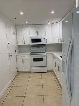 Picture of 2333 Brickell Ave # 615, Miami, FL 33129
