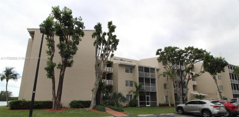 Picture of 21133 SW 85Th Ave # 112, Cutler Bay FL 33189