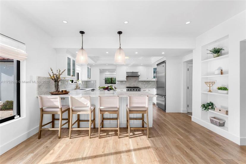 Picture of 6146 Pine Tree Dr, Miami Beach FL 33140