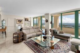 Picture of 3400 SW 27Th Ave # 1902, Miami, FL 33133