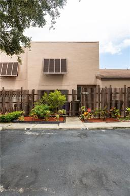 Picture of 1239 NW 122Nd Ter, Pembroke Pines, FL 33026