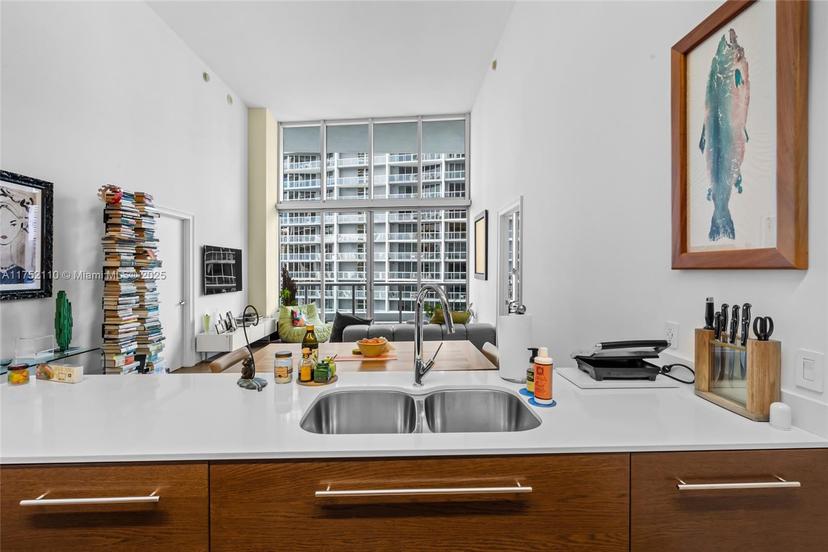 Picture of 475 Brickell Ave # 2809, Miami FL 33131