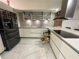Picture of 1301 NE Miami Gardens Dr # 501W, Miami, FL 33179