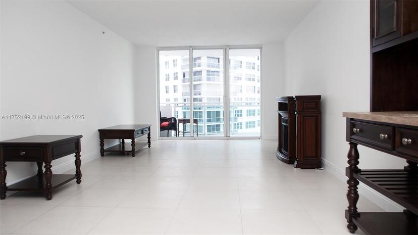 Picture of 3001 S Ocean Dr # 545, Hollywood FL 33019