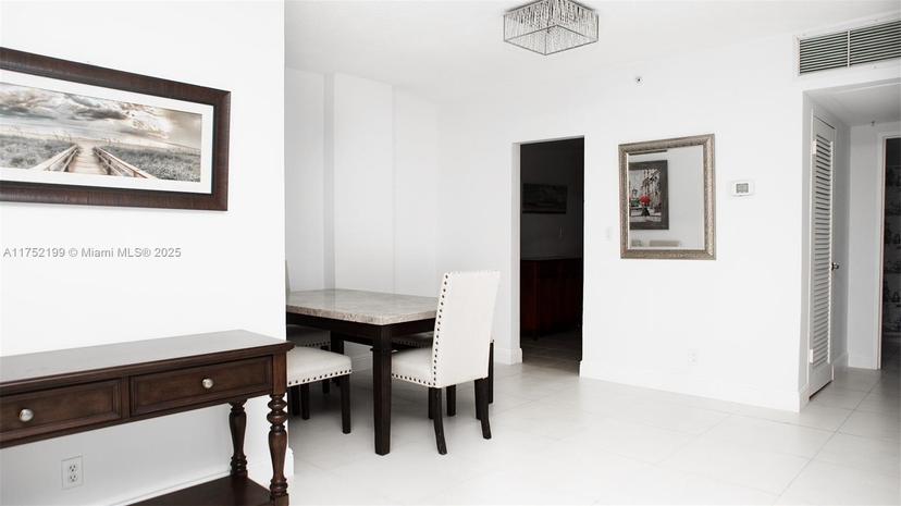 Picture of 3001 S Ocean Dr # 545, Hollywood FL 33019