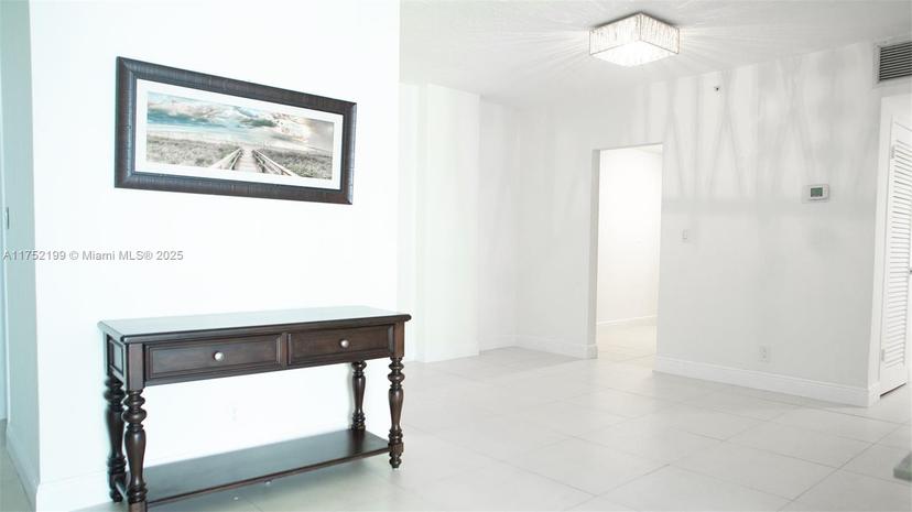 Picture of 3001 S Ocean Dr # 545, Hollywood FL 33019