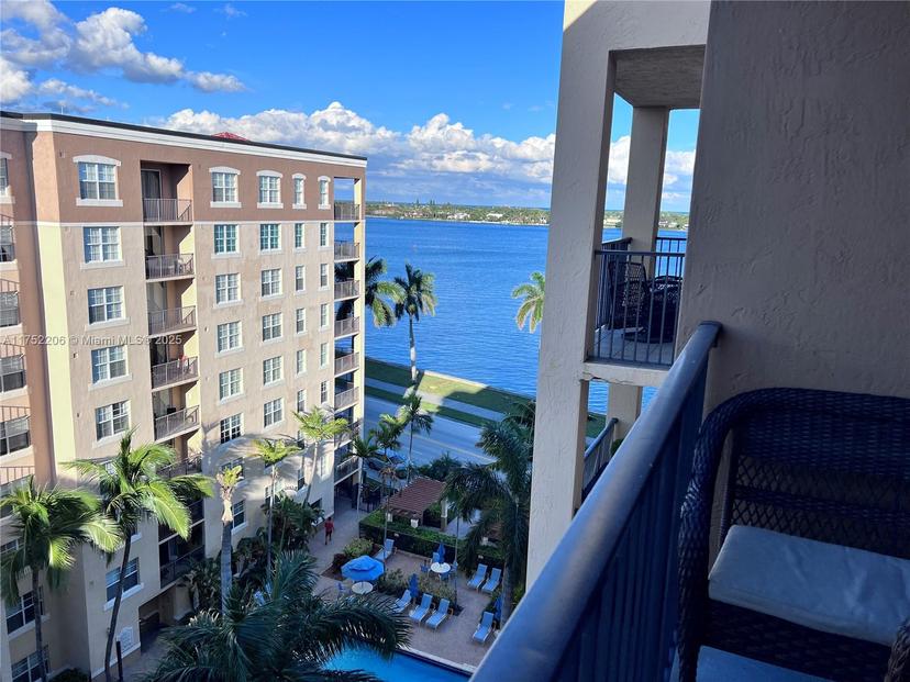 Picture of 1801 N Flagler Dr # 905, West Palm Beach FL 33407
