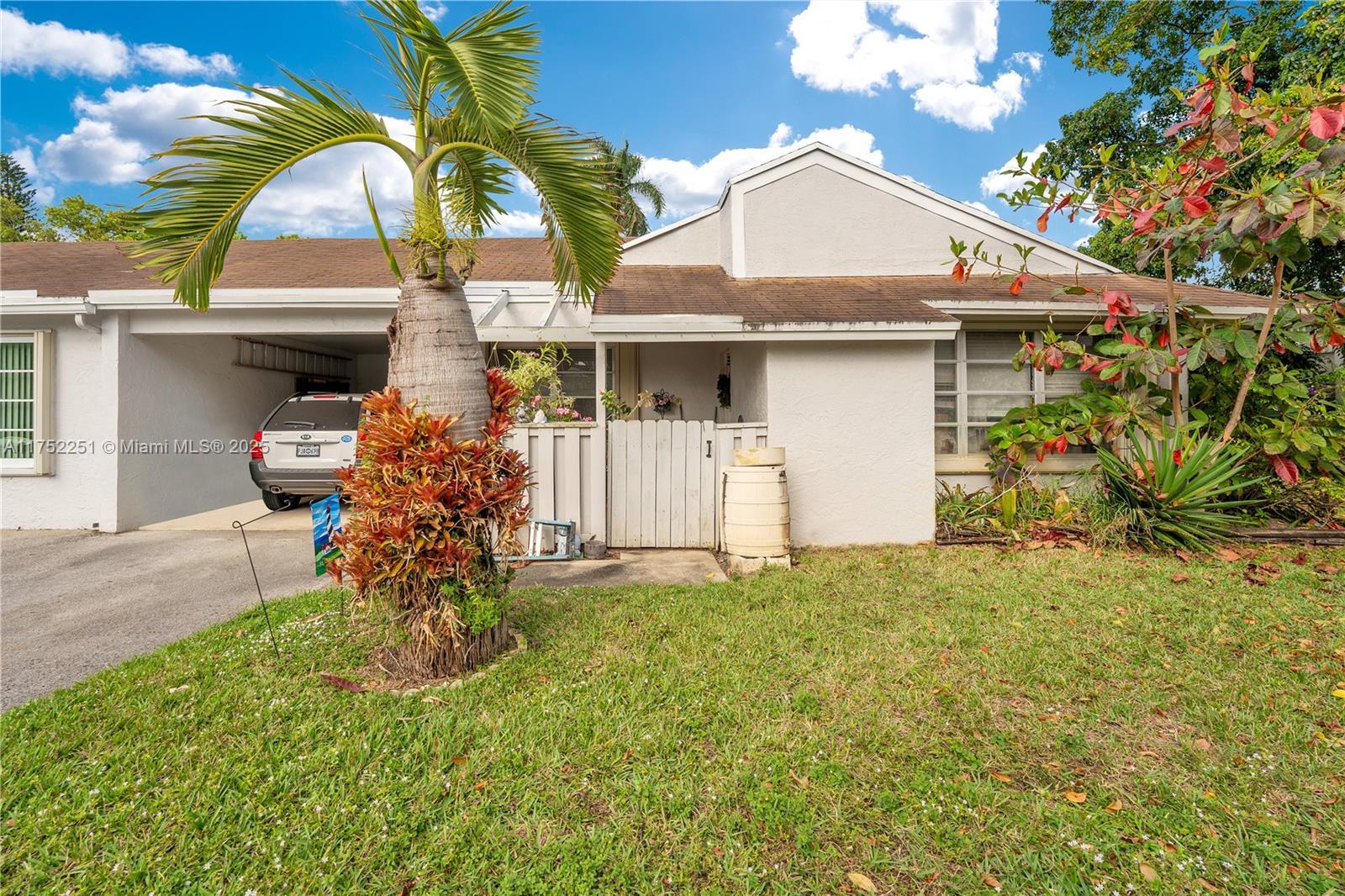 Picture of 8601 Bridle Path Ct # 222, Davie, FL 33328