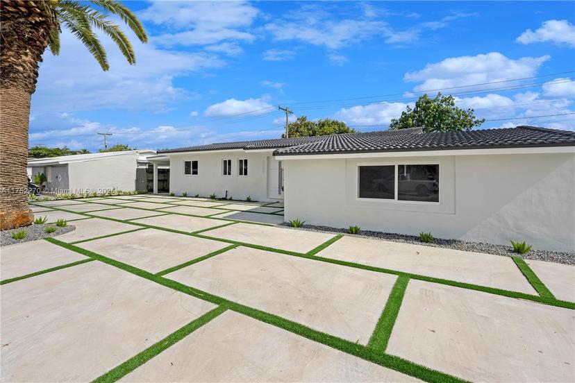 Picture of 5300 NW 181St Ter, Miami Gardens FL 33055