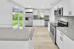 Picture of 6880 SW 5Th Ct, Pembroke Pines, FL 33023