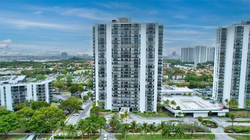 Picture of 3625 N Country Club Dr # 1903, Aventura FL 33180
