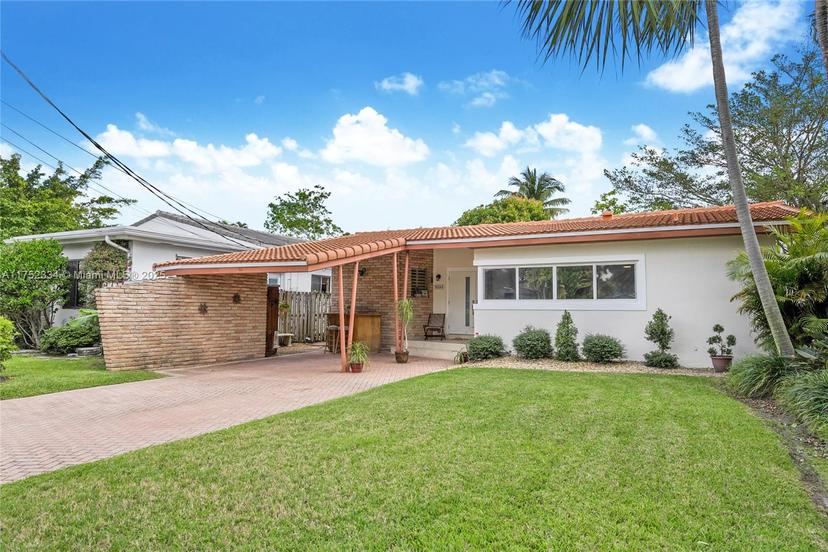 Picture of 9165 Garland Ave, Surfside FL 33154