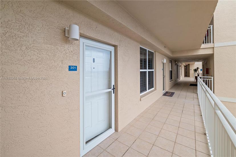 Picture of 2 15 Ave # 301, Other City - In The State Of Florida FL 33785