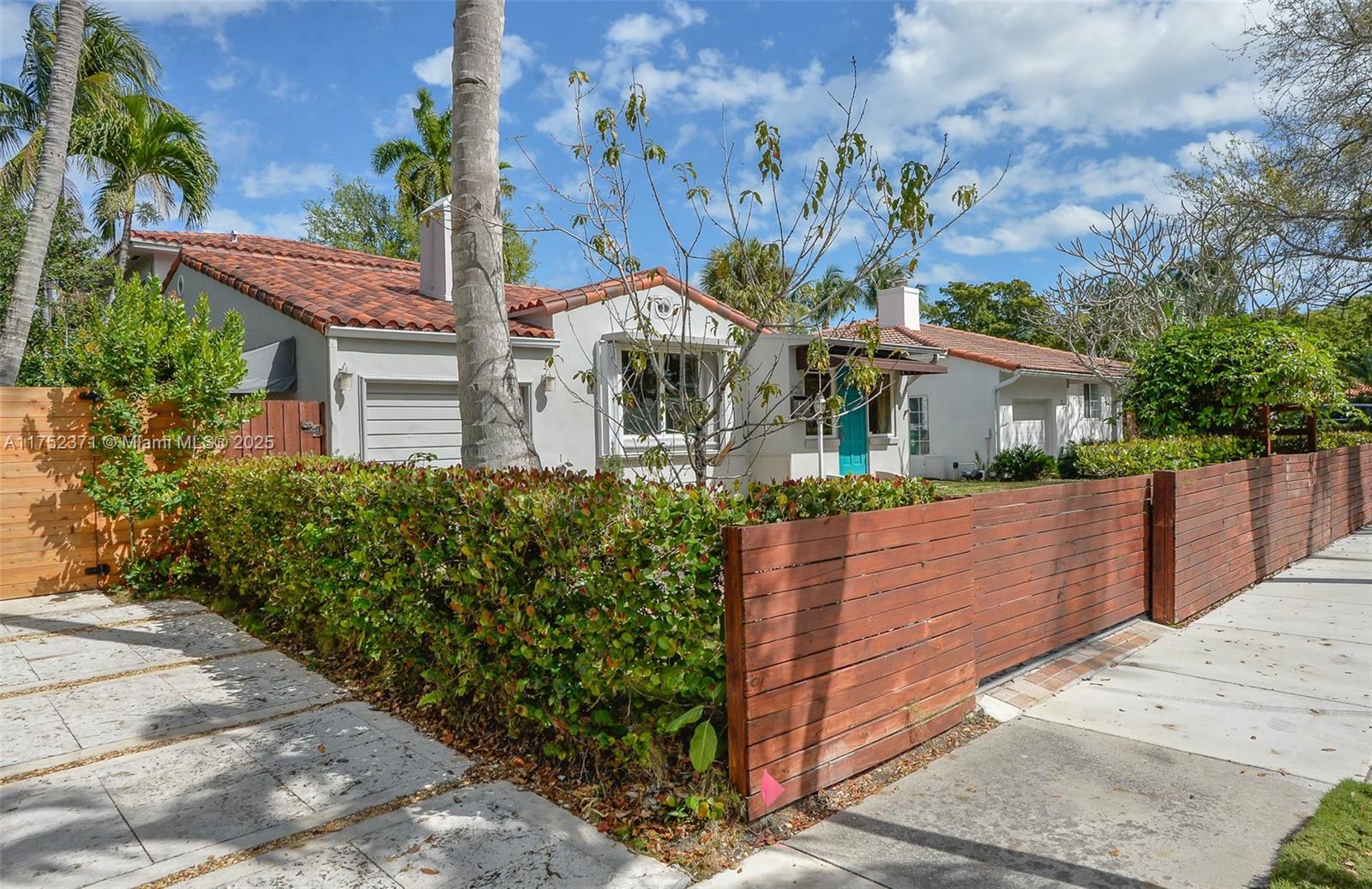 Picture of 725 NE 76Th St, Miami, FL 33138