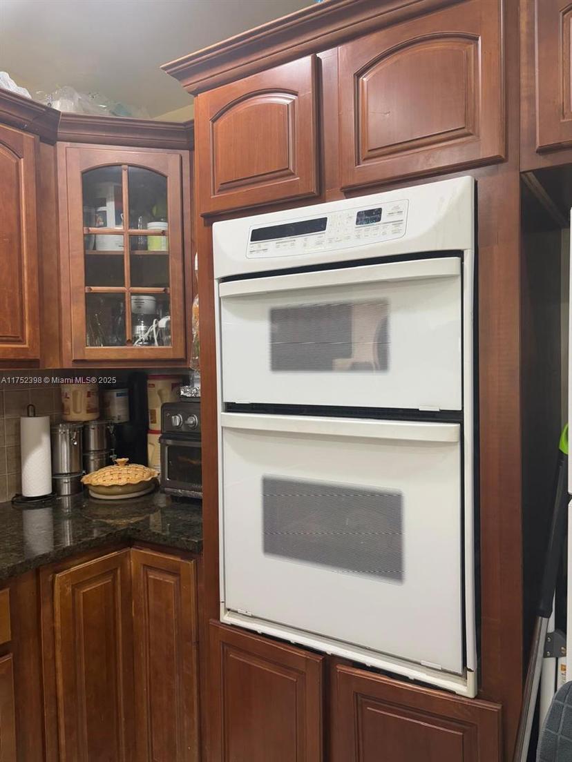 Picture of 11905 NE 2Nd Ave # C115, North Miami FL 33161