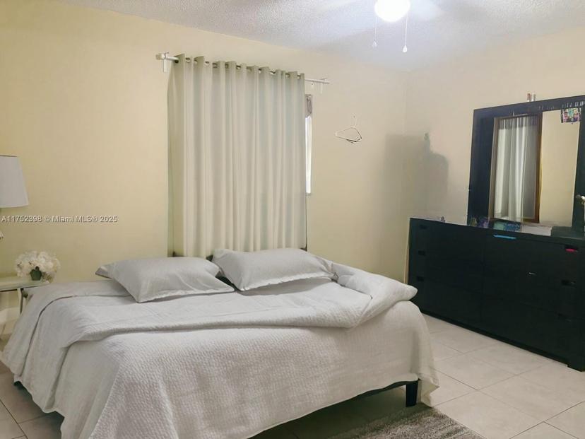 Picture of 11905 NE 2Nd Ave # C115, North Miami FL 33161