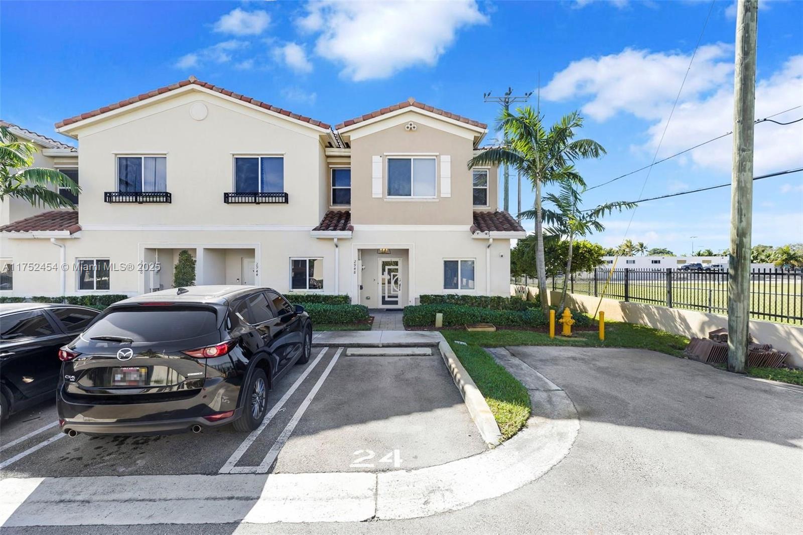 Picture of 2948 NW 180Th St # 2948, Miami Gardens, FL 33056