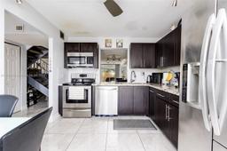 Picture of 912 NE 27Th Ave # 912, Hallandale Beach, FL 33009