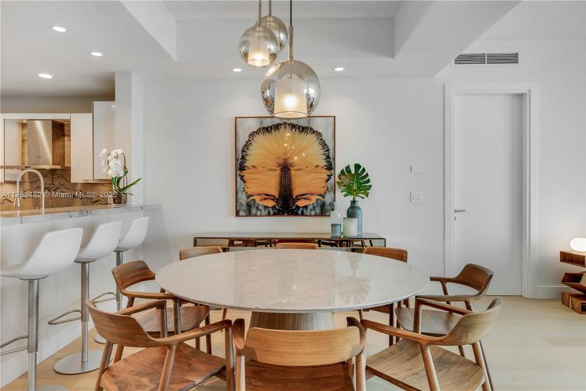 Picture of 2627 S Bayshore Dr # 2304, Coconut Grove FL 33133
