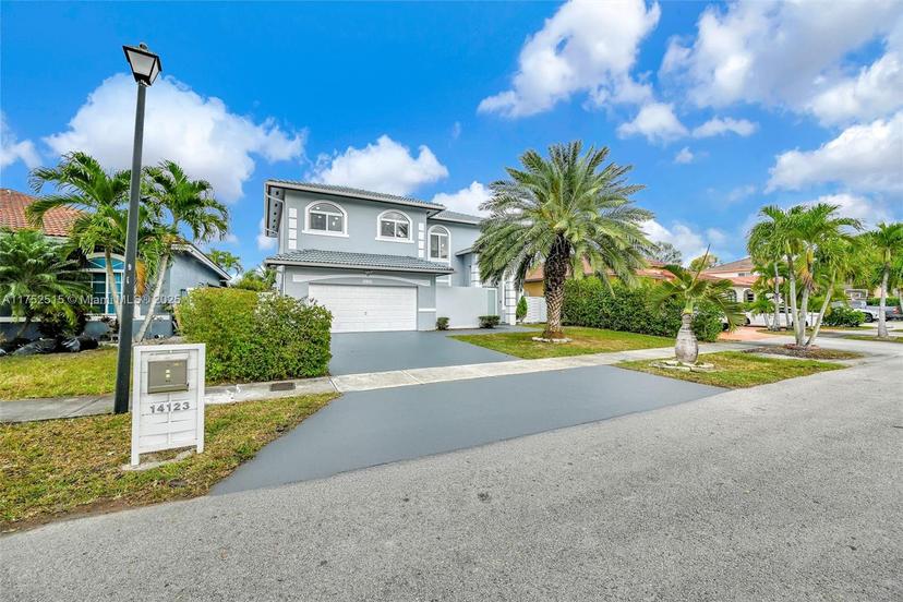 Picture of 14123 SW 160Th Ct, Miami FL 33196