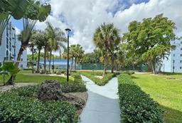 Picture of 9460 Fontainebleau Blvd # 132, Miami, FL 33172